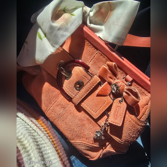 Rockraquel Poshmark Live SHOW! Poshlive! Let's have fun!!💚 - Picture 9 of 17
